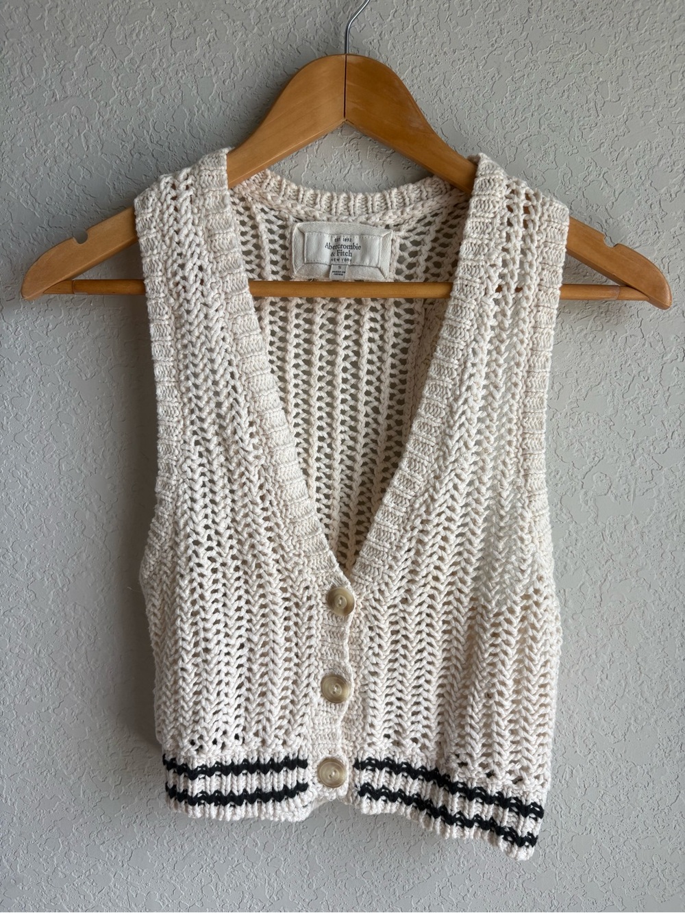Abercrombie & Fitch Crochet Sweater Vest Cream Button Front Open Knit Size S